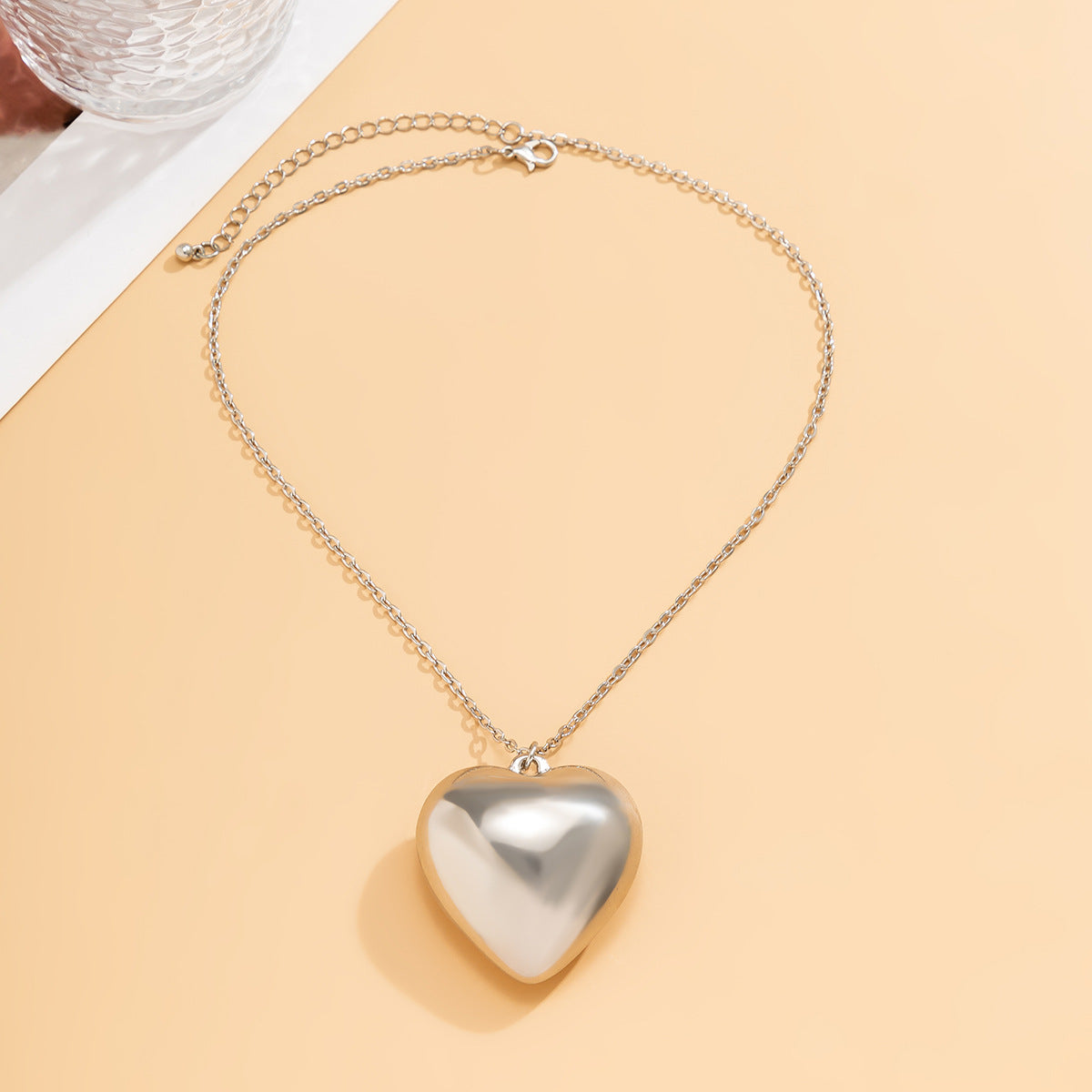 Wholesale Flannel Heart Alloy Necklaces